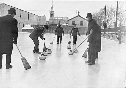 440px-Men_curling_-_1909_-_Ontario_Canada.jpg